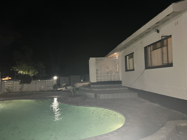 House Front Graden